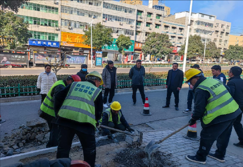 打好主动仗 守好安全关——新密市城市管理局开展市政设施安全隐患排查工作